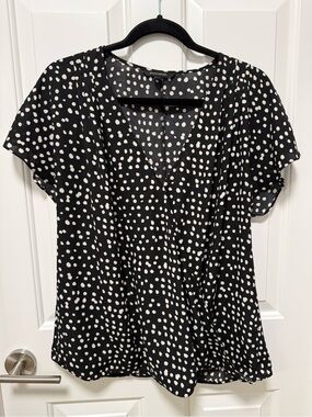 Banana Republic dot top